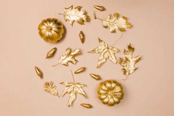 Golden Painted Pumpkins Fall Leaves Acorns Autumn Season Composition — Stock Photo, Image