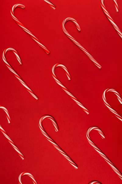 Traditional Christmas Candy Canes White Background Holiday Backdrop — Stock Photo, Image