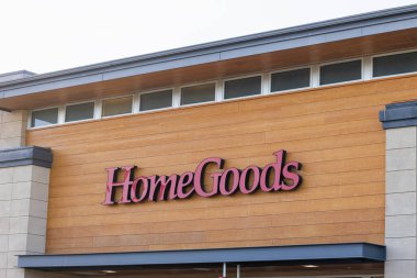 Dublin, Kaliforniya, ABD - 7 Haziran 2024: Ev Malları perakende mağazası dışı ve imza.