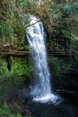 Glencar Şelalesi, İrlanda 'daki dağ, Leitrim İlçesi.