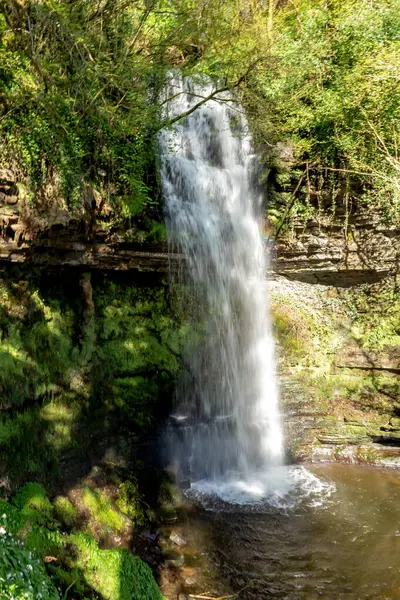 Glencar Şelalesi, İrlanda 'daki dağ, Leitrim İlçesi.