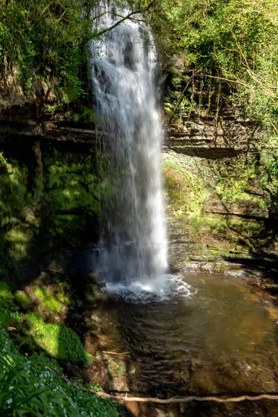 Glencar Şelalesi, İrlanda 'daki dağ, Leitrim İlçesi.