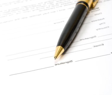 Bir Belge İmzalamaya Hazır