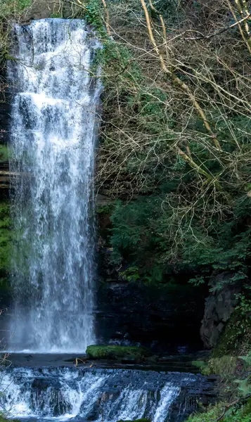 Glencar Şelalesi, İrlanda 'daki dağ, Leitrim İlçesi.