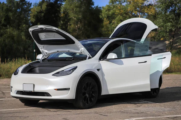 Kiev Ucrania Septiembre 2022 Coche Tesla Modelo Con Puertas Abiertas — Foto de Stock