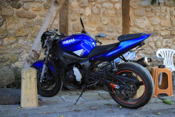 Nessebar Bulgaria Agosto 2019 Motocicleta Azul Yamaha —  Fotos de Stock