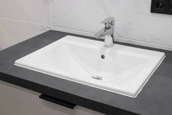 Chrome Faucet White Ceramic Sink Bathroom Interior — Stock Photo, Image