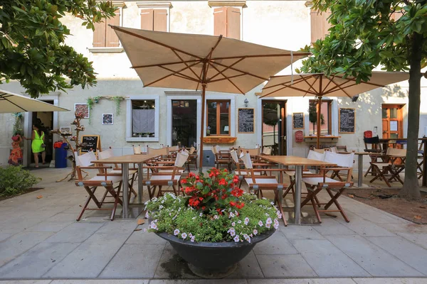 Градо Италия Июля 2019 Года Открытое Летнее Кафе Старом Городе — стоковое фото