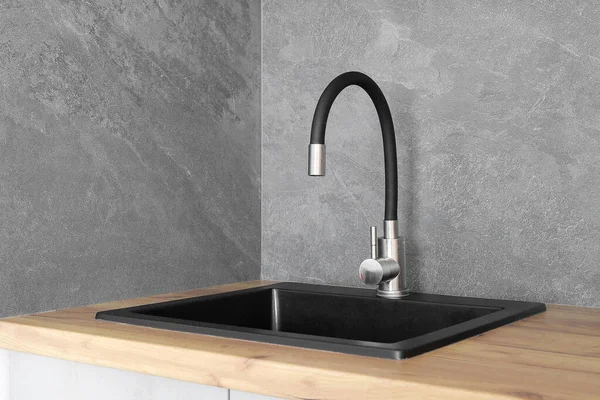 Wasserhahn Mit Granitspüle Der Küche — Stockfoto