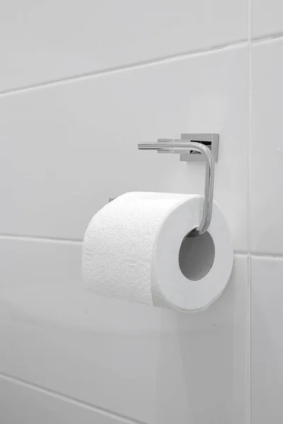 Weißes Toilettenpapier Nahaufnahme Toilettenraum — Stockfoto