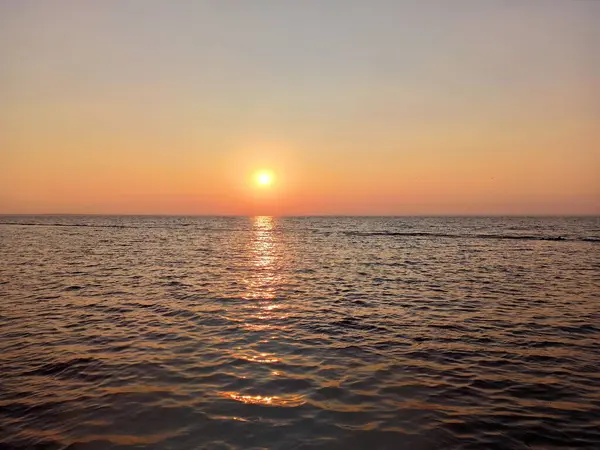 Красивый Закат Море Летом — стоковое фото