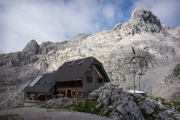 Tájkép Hegyi Házzal Julian Alpokban Szlovénia — Stock Fotó
