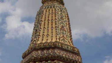 Bangkok Tayland 'daki Budist tapınağı. tapınak kuleleri.