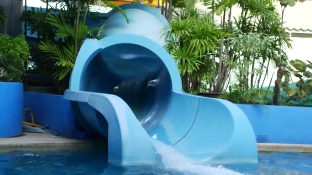 Slide Water Park Girl Has Fun Pool — Video