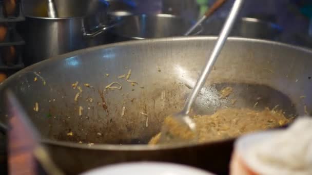 泰国街头食品 煮Padthai — 图库视频影像