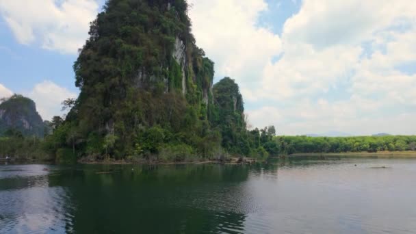 Explore Beleza Natural Parque Nacional Tailandês Onde Majestosas Montanhas Têm — Vídeo de Stock