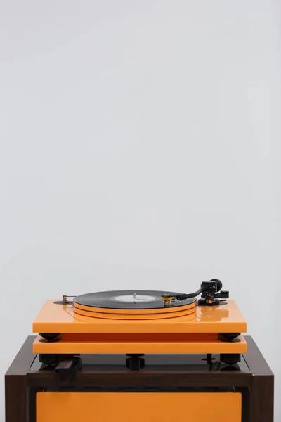 Modern Turn Table Player High Fidelity Turntable Plays Vinyl Record — Stock Photo, Image
