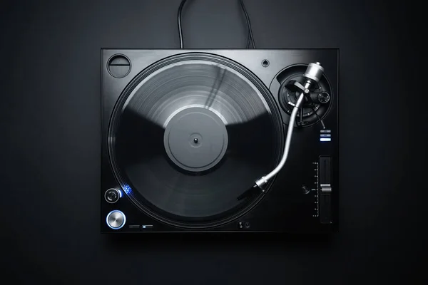 Flat Lay Photo Turntable Playing Vinyl Record Black Background Professional — Stock Photo, Image
