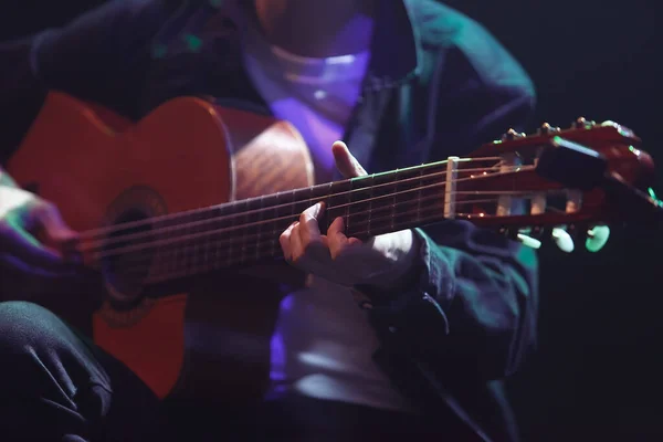 Guitarist Playing Solo Part Concert Acoustic Guitar Professional Musician Performing — Fotografia de Stock