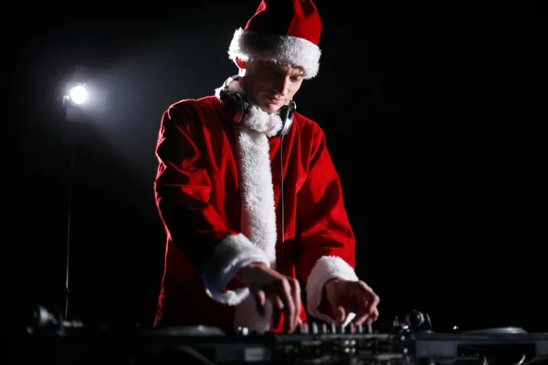 Santa Playing Music Christmas Party Night Club Disc Jockey Wearing — Φωτογραφία Αρχείου
