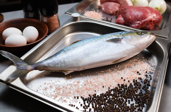 Fresh Whole Salmon Fish Prepared Cooking Sea Food Restaurant — Stock Photo, Image