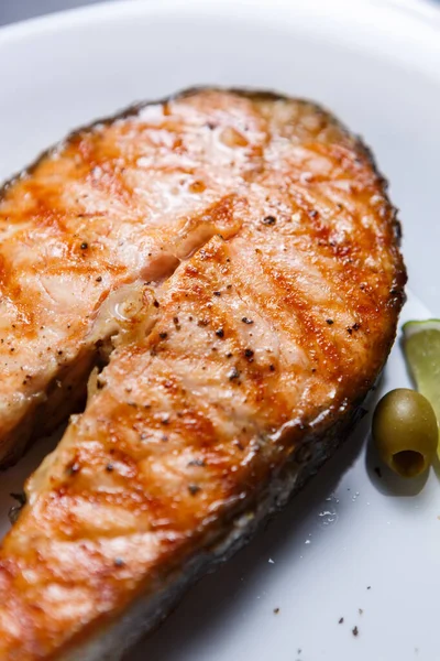 Delicious Salmon Fish Steak Cooked Grill Served White Ceramic Plate — Stock Photo, Image