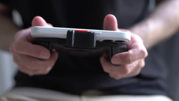Gamer Jouer Jeu Vidéo Ligne Sur Téléphone Intelligent Joueur Utilisant — Video