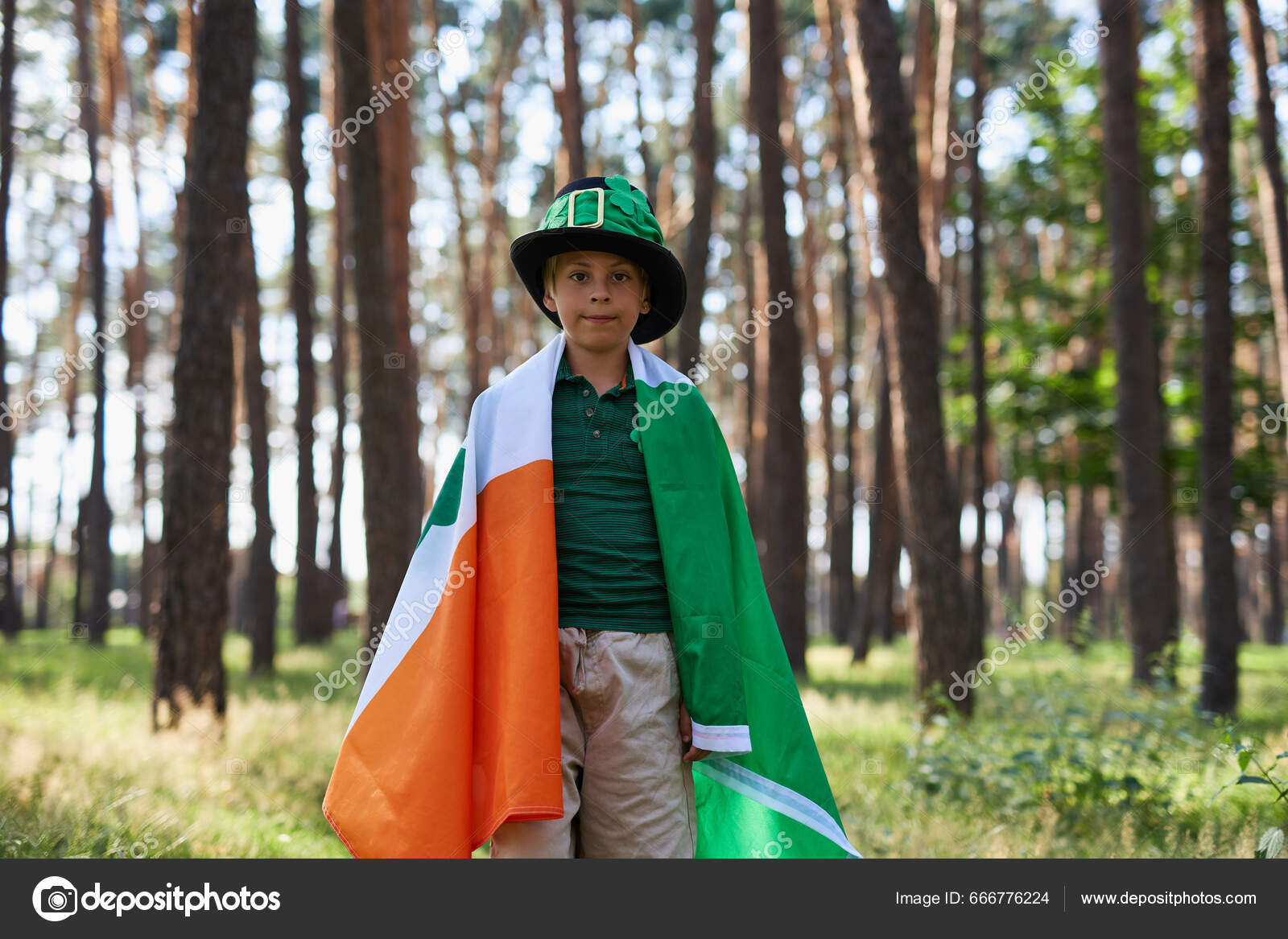 Liten Pojke Som Firar Patricks Day Söt Vit Grabb Klädd — Stockfotografi ©  hurricanehank #666776224