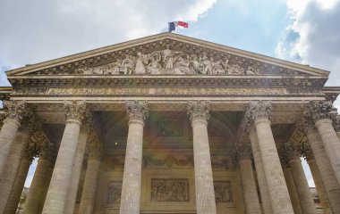 Pantheon 'un ana girişi, Tüm Tanrıların Tapınağı, Place du Pantheon' da. PARIS - 29 Nisan, 2019
