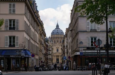 Güzel Pantheon, Paris 'in merkezindeki tüm tanrıların tapınağı. PARIS - 29 Nisan, 2019