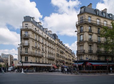 Rue De Dante ve Rue Saint-Jacques. PARIS - 29 Nisan, 2019