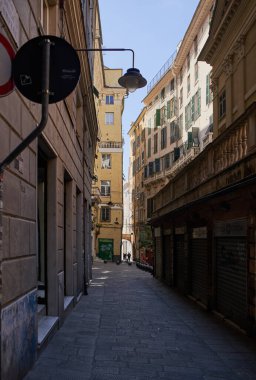 Ligurya 'nın Cenova kentindeki Eski Şehir Limanı (İtalyanca: Porto Antico) caddesi. GENOVA - 1 Mayıs 2019