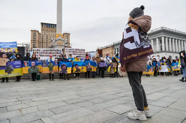 Meydan Daki Bağımsızlık Meydanı Kayıp Askerlere Adanmış Gösteride Konuşan Ukraynalı — Stok fotoğraf