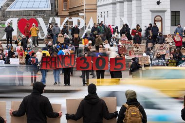 Ukraynalı aktivistler halka açık bir gösteride 