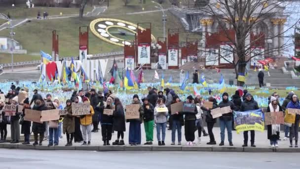 Group Ukrainian People Stand Banners Free Azovstal Defenders Peaceful Rally — Stock Video