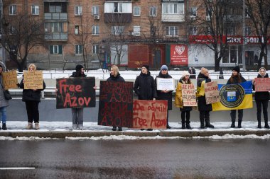 Ukraynalı aktivistler, Rus hapishanesinde tutuklu bulunan Azovstal savunucularına adanmış bir mitingde 
