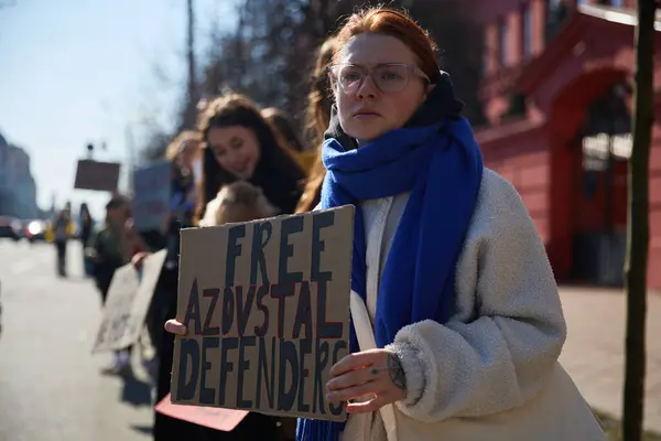 Ukrainian Woman Posing Banner Free Azovstal Defenders Public Demonstration Kyiv — Stock Photo, Image