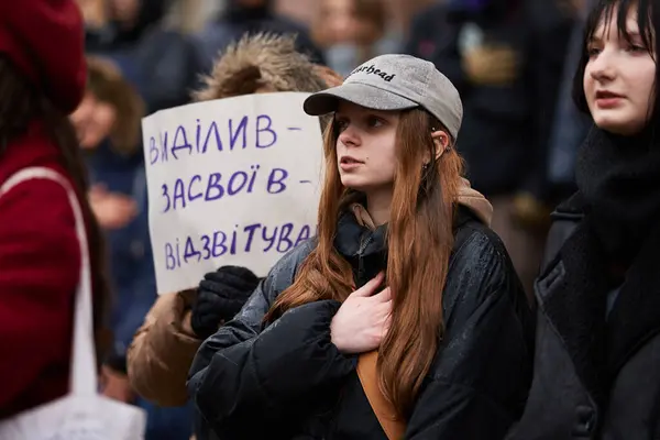 Junge Ukrainische Patrioten Singen Auf Einer Öffentlichen Demonstration Die Nationalhymne — Stockfoto