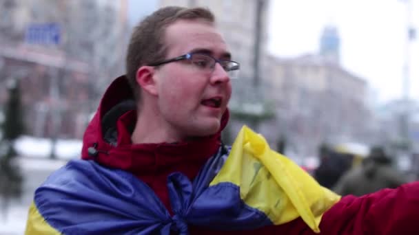 Young Ukrainian Patriot Wearing National Flag Ukraine Shoulders Chant Free — Stock Video