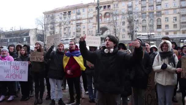 Ukrainian Activists Cheering Public Demonstration Corruption Kyiv February 2024 — Stock Video