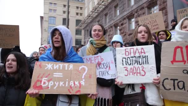 Cheerful Ukrainian Girls Chant Together Mayor Give Drones Public Demonstration — Stock Video
