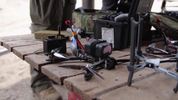 Fpv Drónok Ukrán Hadseregben Egyedileg Készített Szén Dioxid Helikopterek Bombázáshoz — Stock videók
