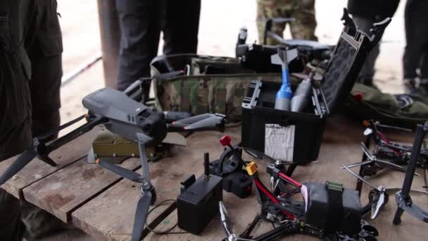 Ukrán Drónok Megfigyelésre Bombázásra Testreszabott Quadrocopterek Fegyveres Erők Ukrajna Kijev — Stock videók