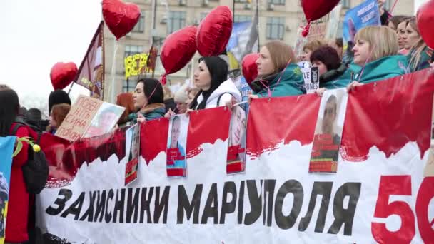 Родичі Захисників Маріуполя Протестують Проти Російської Язниці Вимагають Негайного Звільнення — стокове відео