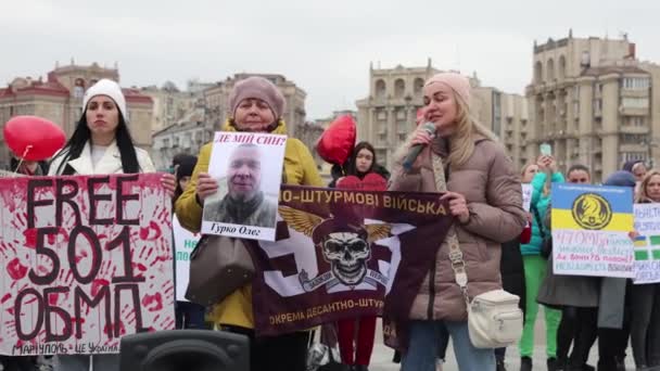 Emotional Ukrainian Woman Speaks Public Demonstration Dedicated Captured Defenders Ukraine — Stock Video