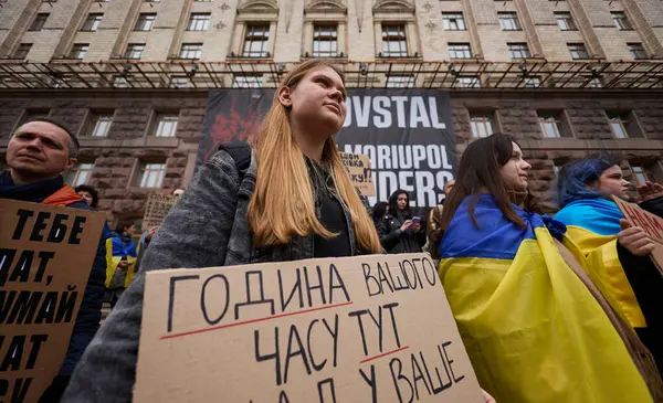 Ukraynalı Bir Eylemci Yolsuzluğa Karşı Gösteri Yapıyor Kyiv Mart 2024 — Stok fotoğraf