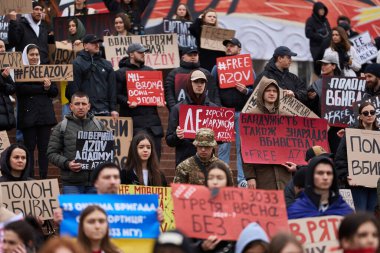 Mariupol 'ün yakalanan savunucularına adanmış halka açık bir toplantıda 