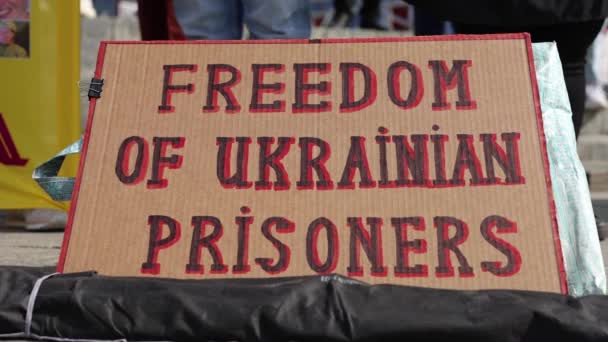 Ukraynalı Mahkûmların Özgürlüğü Imzalayın Rus Esaretine Karşı Bir Halk Protestosu — Stok video
