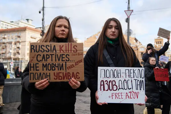 Ukrainska Kvinnor Kräver Omedelbar Frigivning Krigsfångar Från Ryska Fängelser Kiev Stockfoto