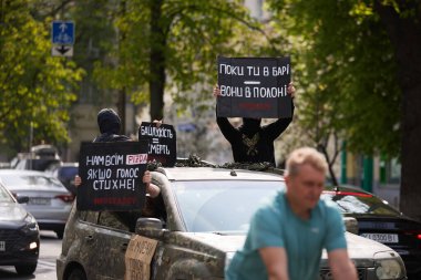 Ukraynalı milliyetçi eylemciler üzerinde 